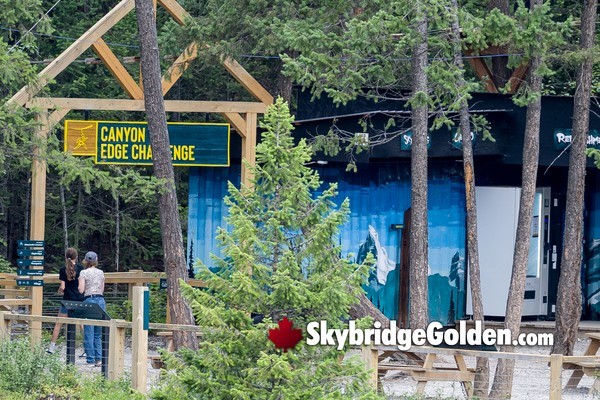 Golden Skybridge Canyon Edge Challenge