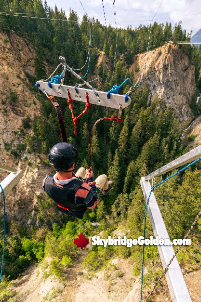 Giant Canyon Swing at Golden Skybridge